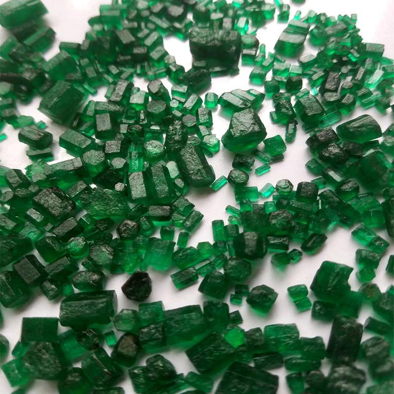Raw Cluster Emerald